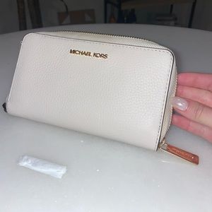 Michael Kors Jet Set Wallet